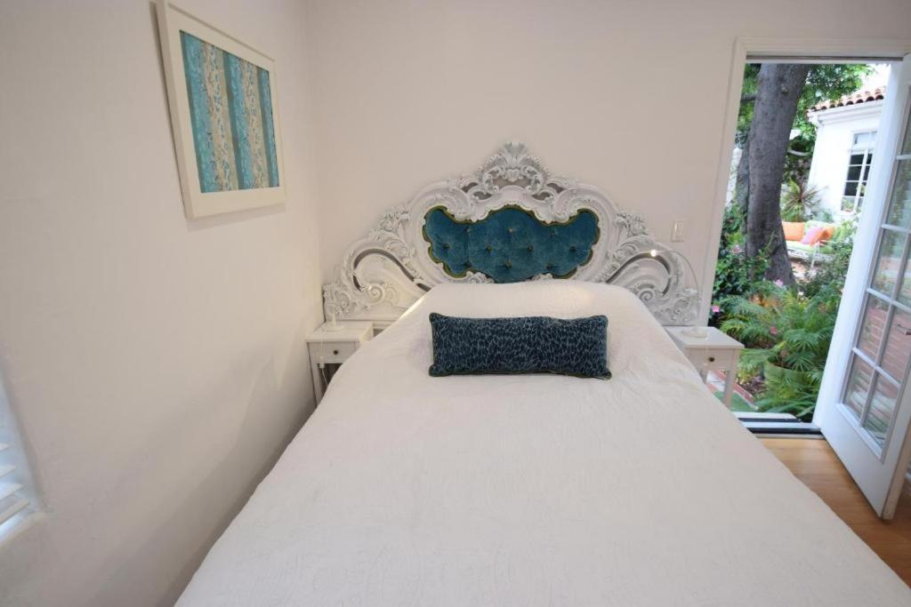 Beverly Hills Celebrity Home — photo 6