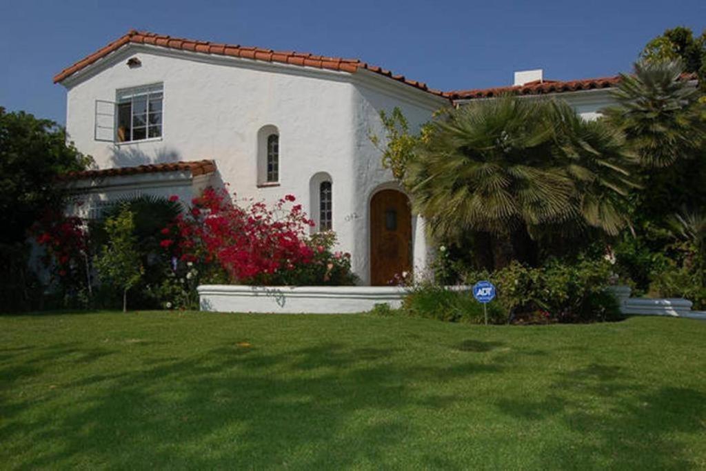 Beverly Hills Celebrity Home — photo 2