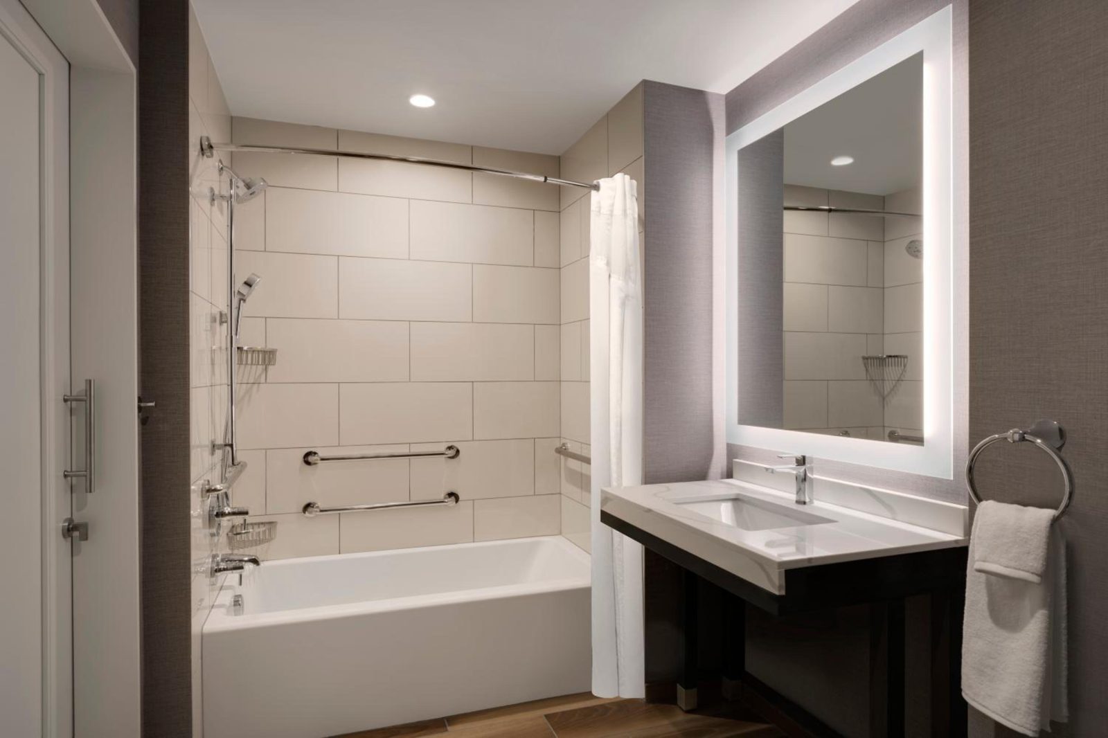 Hyatt House LAX Century Blvd — photo 3